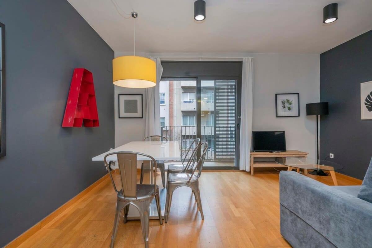 2 Bedroom Duplex Apartment With Balcony 4-3 Barcelona Exterior foto